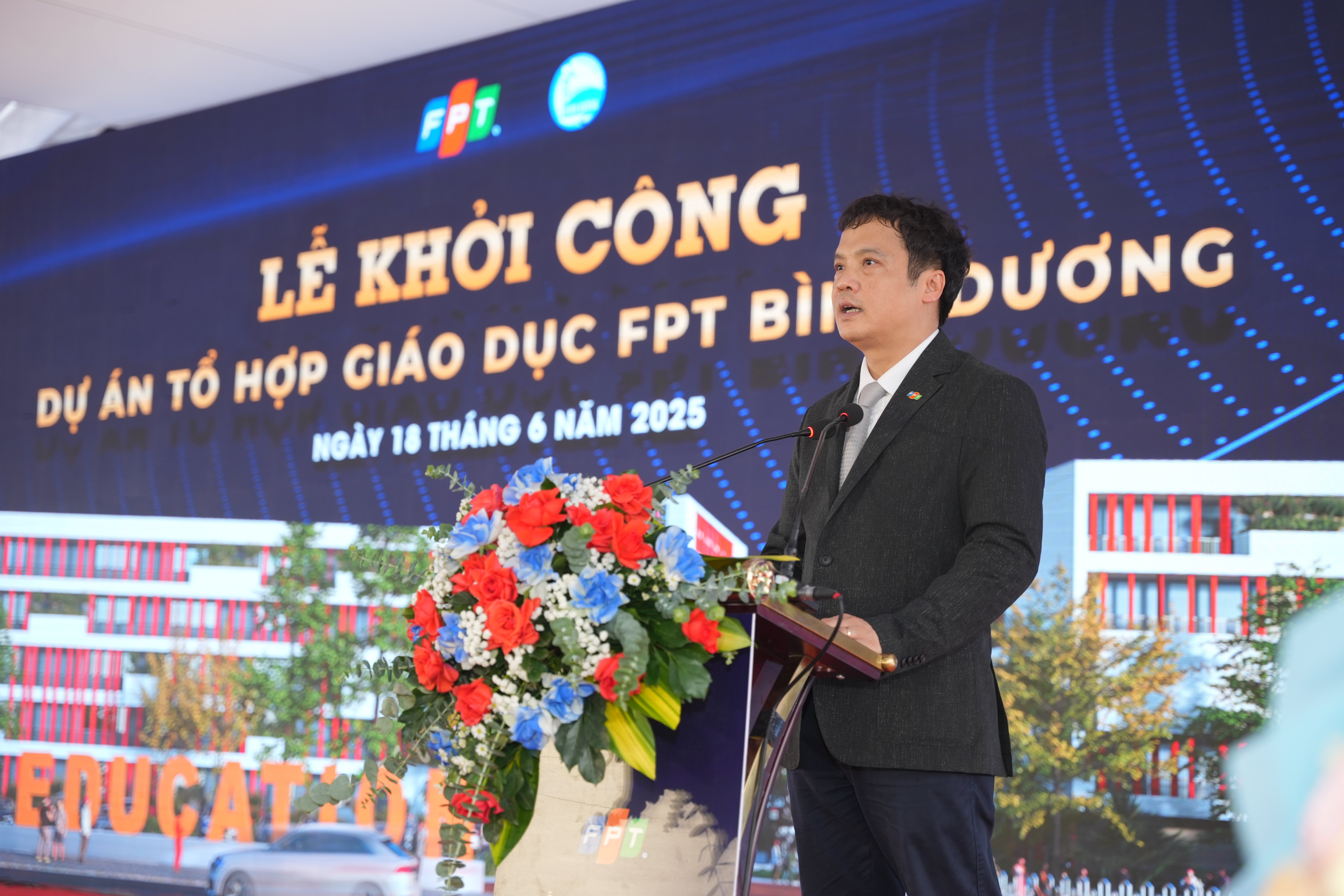 Ông Nguyễn Văn Khoa, Tổng Giám đốc Tập đoàn FPT phát biểu tại lễ khởi công công trình Tổ hợp Giáo dục FPT Bình Dương