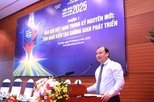 Báo chí chính thống vẫn là “điểm neo” niềm tin của độc giả - Ảnh 1.