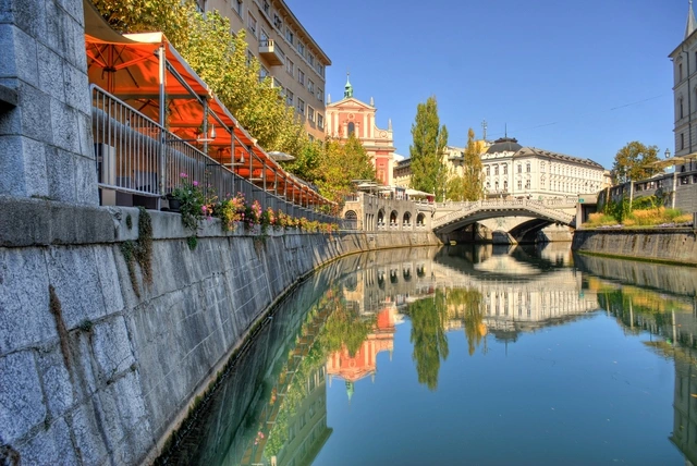 'Du hành thời gian' tại những địa điểm cổ kính ở thủ đô Ljubljana, Slovenia