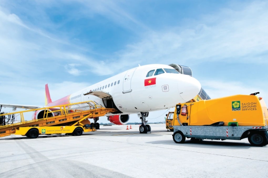 Vietjet tự phục vụ mặt đất, ông lớn SAGS bay 40% doanh thu - 1