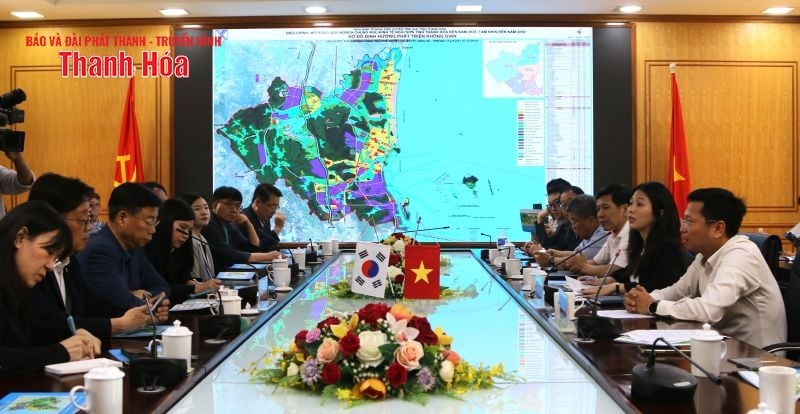 La delegación de la ciudad de Seongnam (Corea) visitó y trabajó en la Zona Económica de Nghi Son