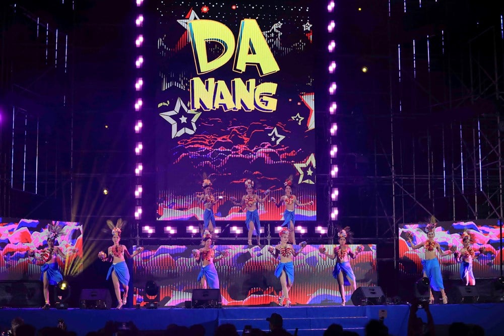 Da Nang explodes in summer with colorful, multi-experience festival - photo 5