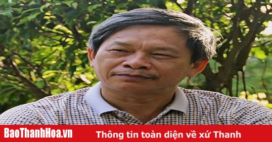 Readers with Thanh Hoa press