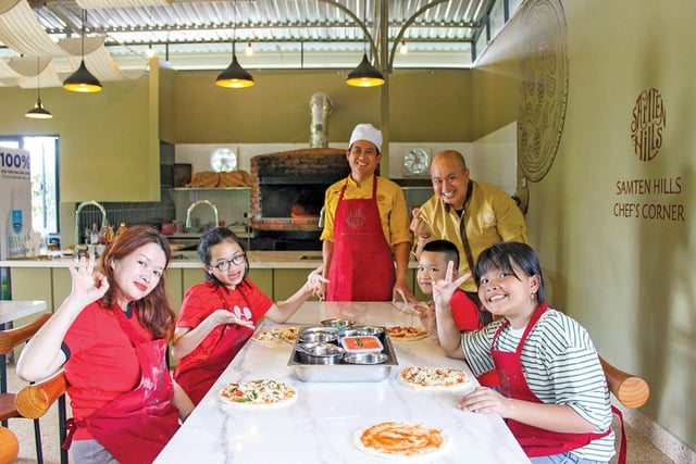 Điểm đến mùa hè gắn kết gia đình, trải nghiệm văn hóa tâm linh và thiên nhiên - Ảnh 3.