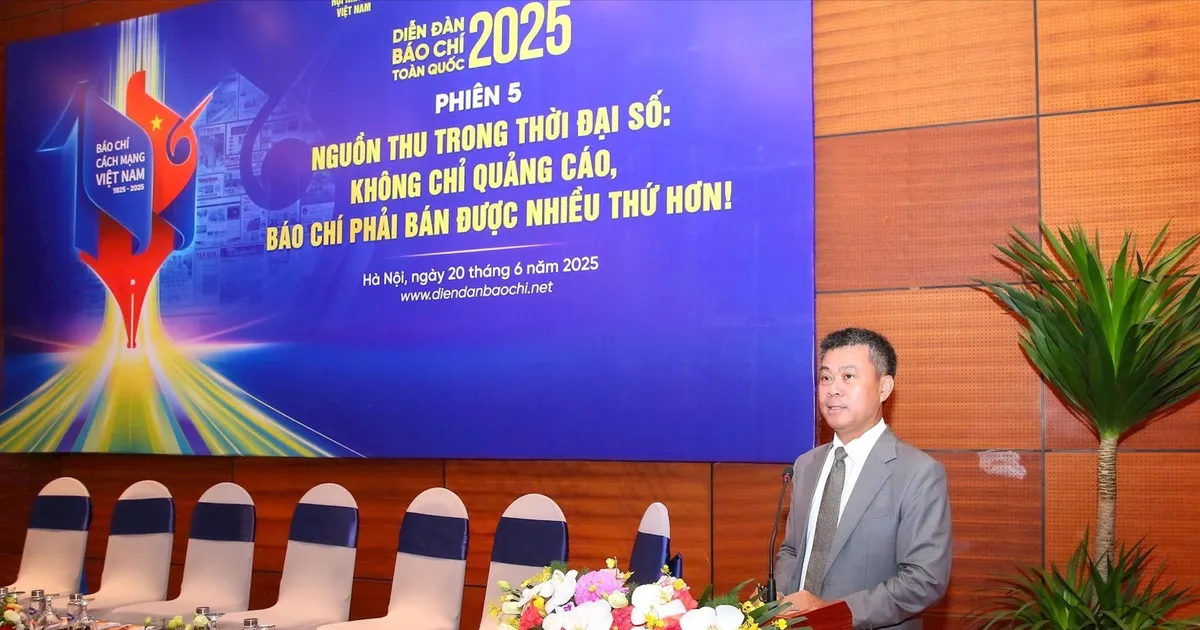 Báo chí không chỉ “bán” tin tức, phải lột xác tư duy vận hành