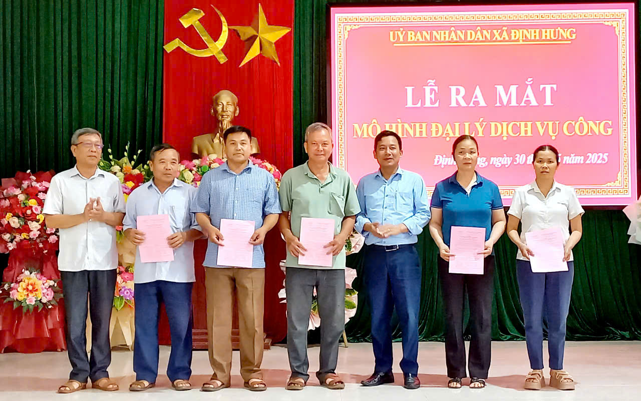 thanh-hoa-xa-dinh-hung-ra-mat-mo-hinh-dai-ly-dich-vu-cong.jpg