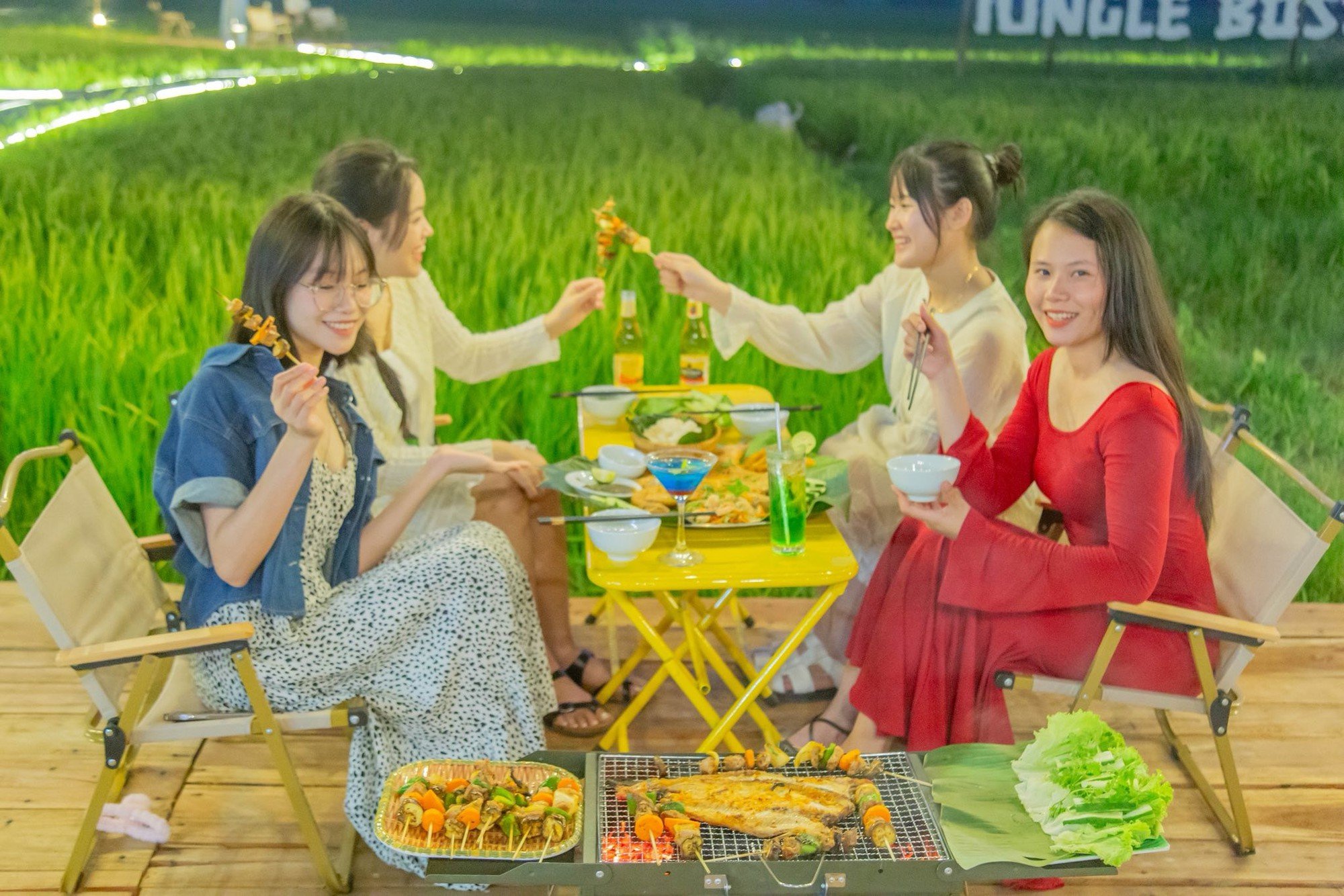 Du lịch Quảng Bình chinh phục gen Z bằng cảm xúc và trải nghiệm - Ảnh 1.