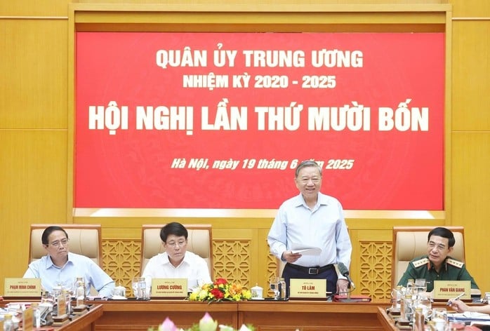 Tổng Bí thư Tô Lâm chủ trì Hội nghị Quân ủy Trung ương vào ngày 19-6. Ảnh: TTXVN