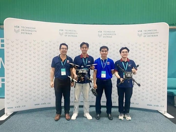 Máy bay không người lái của sinh viên Việt Nam chiến thắng tại cuộc thi quốc tế- Ảnh 1.