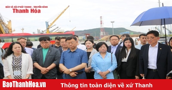 Une délégation de la ville de Seongnam (Corée) a visité et travaillé dans la zone économique de Nghi Son