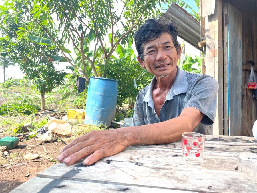 ong-to-cuong-manh-da-len-gia-lai-tu-nam-2010-voi-2-ban-tay-trang-anh-van-ngoc.jpg