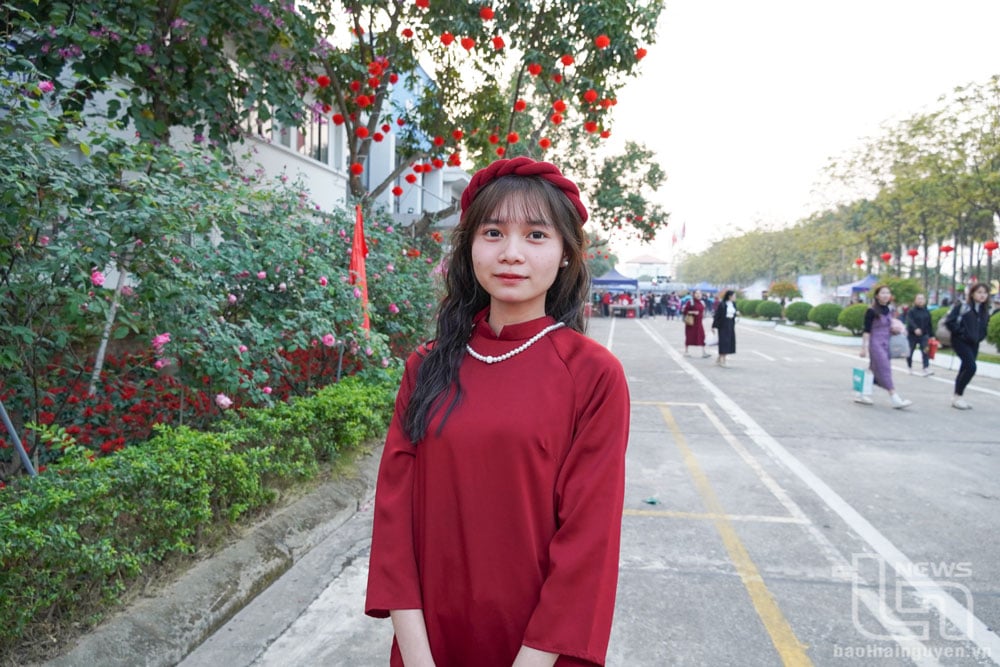 Chị Lý Thu Hà, công nhân Chi nhánh may Sông Công 3, Công ty CP Đầu tư và Thương mại TNG.
