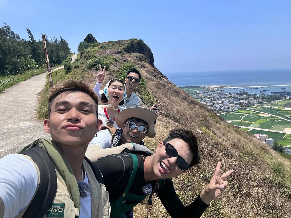 Bùi Công Nam: Lãi to sau Anh trai, mang yêu thương đến Rực rỡ ngày mới - 4