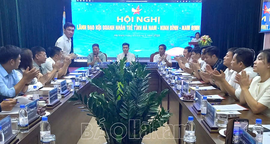 Leadership Conference of Young Entrepreneurs Association of Ha Nam, Ninh Binh, Nam Dinh Province