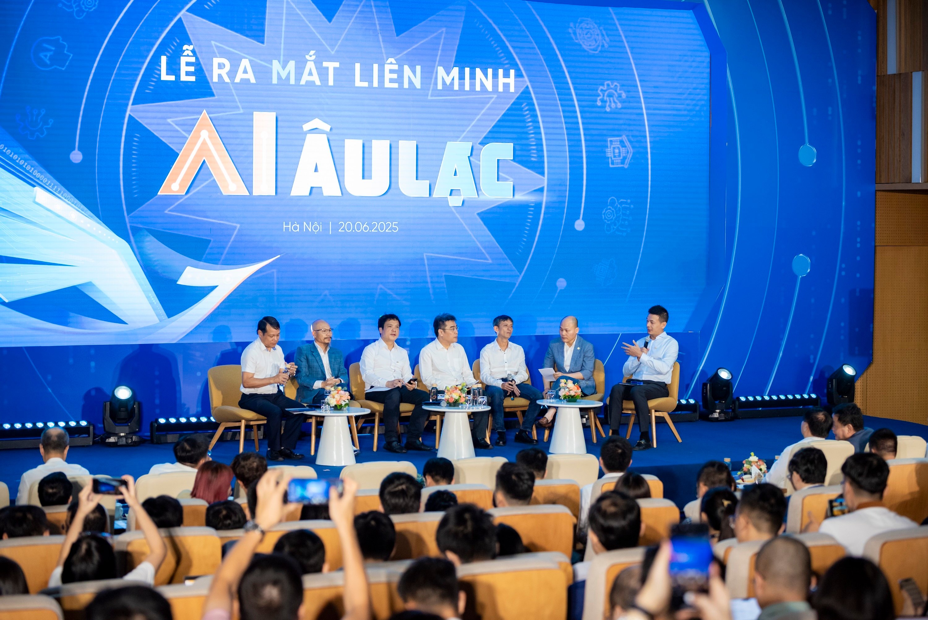 Lien minh AI Au Lac anh 1