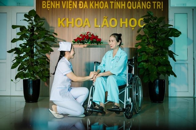 Bệnh viện Đa khoa tỉnh Quảng Trị: Phát triển toàn diện, hướng đến chất lượng chuyên sâu - Ảnh 4.