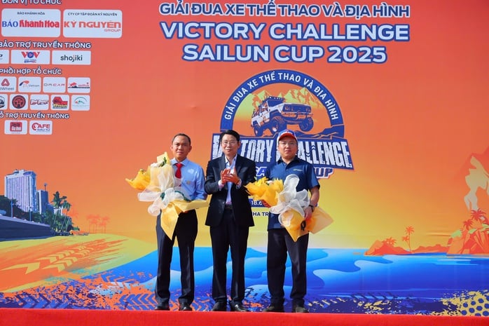 Ngắm những chiếc xe "siêu ngầu" tại Giải đua xe thể thao và địa hình lần đầu tổ chức ở Nha Trang- Ảnh 1.