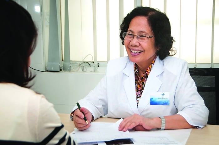 Giáo sư Nguyễn Thị Ngọc Phượng,  người tiên phong đưa kỹ thuật thụ tinh trong ống nghiệm về Việt Nam