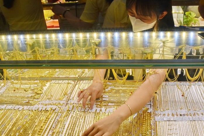 Giá vàng hôm nay 20-6: Vàng nhẫn 99,99 thấp nhất trong nhiều tuần - Ảnh 1.