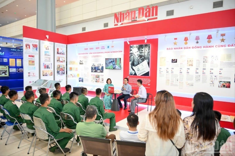 The book introduction ceremony 