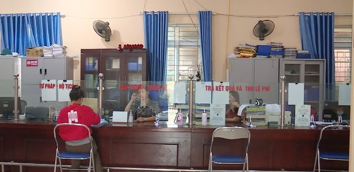 Mường Ảng: Bước chuyển mình mạnh mẽ nhờ chuyển đổi số trong giáo dục và hành chính công- Ảnh 2.