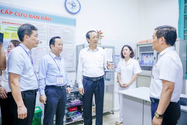 Nhiều thay đổi trong tổ chức kỳ thi tốt nghiệp THPT 2025 tại Hà Nội - Ảnh 1.