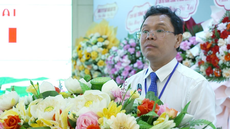 thoi-su00-06-54-01still900.jpg