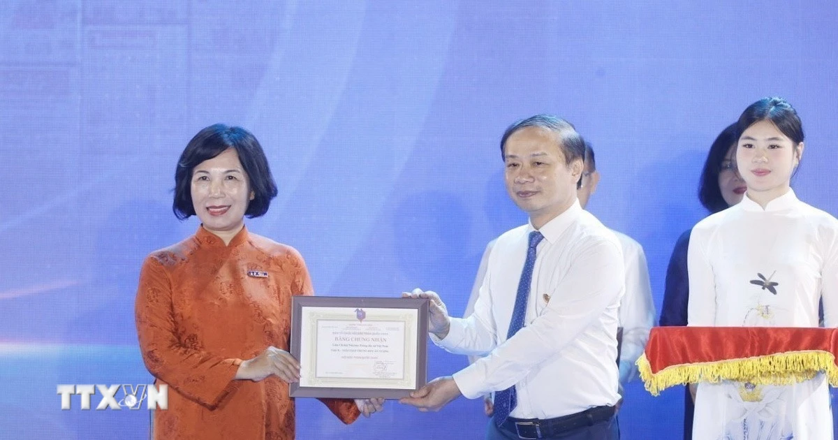 Bế mạc Hội Báo toàn quốc 2025: Thông tấn xã Việt Nam được trao hai giải A