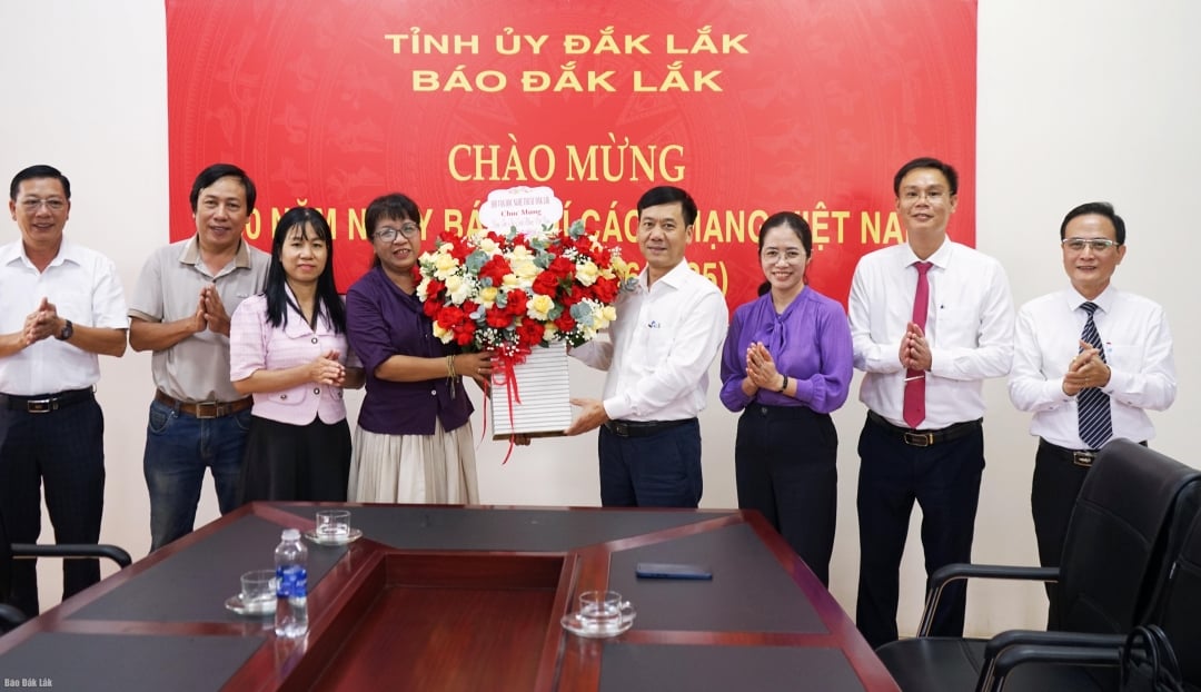 Nhà văn Niê Thanh Mai