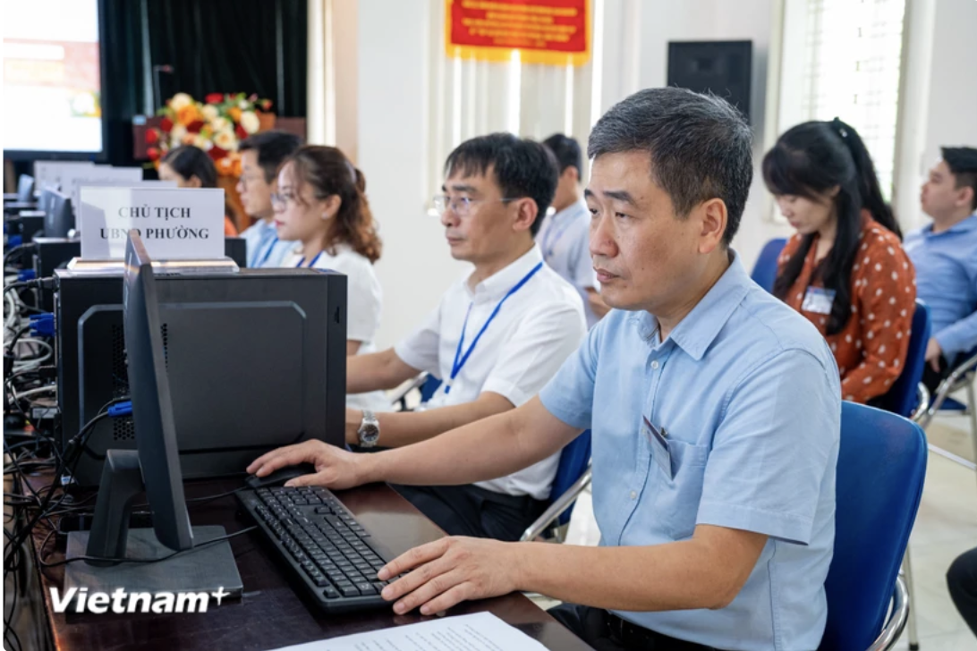 Thủ tướng yêu cầu các Bộ, ngành khẩn trương hoàn thiện, ban hành thông tư thực hiện việc phân cấp, phân quyền, phân định thẩm quyền. (Ảnh: PV/Vietnam+)