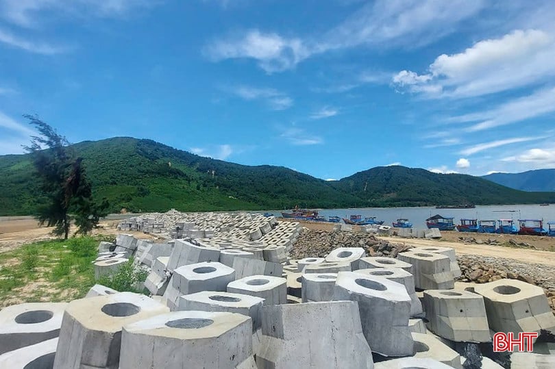 bqbht_br_nguyen-vat-lieu-duoc-chuan-bi-de-thi-cong-giai-doan-2-au-thuyen-ben-bai-ky-ha.jpg