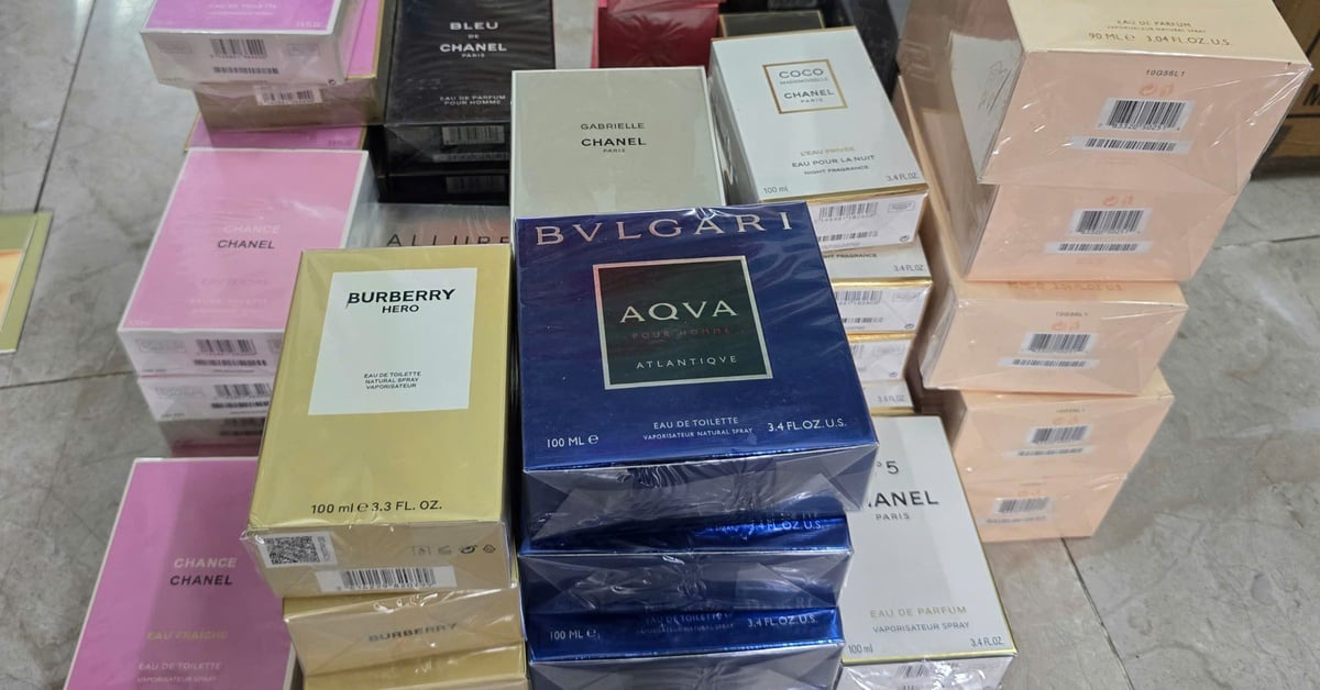 ホーチミン市警察は、シャネル、ブルガリ、ディオールなどの偽香水１万本以上を売買していたギャング団を逮捕した。