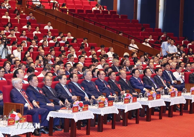 ttxvn-tong-bi-thu-to-lam-du-le-ky-niem-100-nam-ngay-bao-chi-cach-mang-viet-nam-8104836-9.jpg