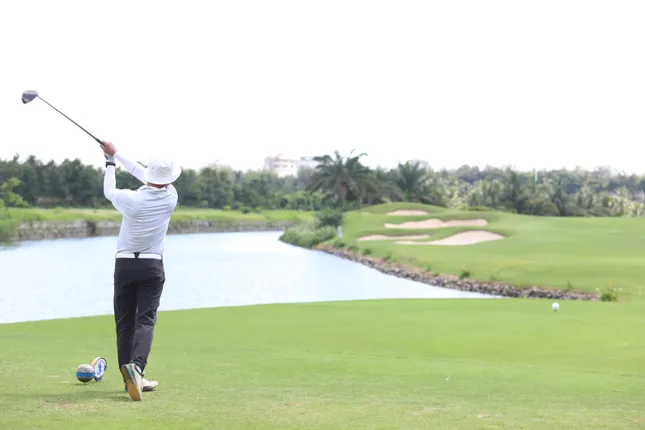 TPHCM tổ chức giải golf Ngoại giao hữu nghị có nhiều giải thưởng hấp dẫn ảnh 2