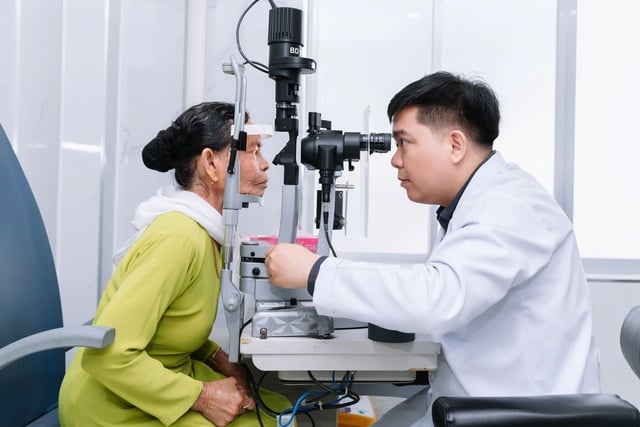 Nâng cấp, đưa vào hoạt động Trung tâm Nhãn khoa mới - Ảnh 1.