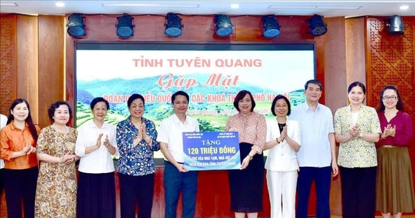 Đoàn đại biểu Quốc hội Hà Nội phối hợp trao hỗ trợ xóa nhà tạm tại tỉnh Tuyên Quang