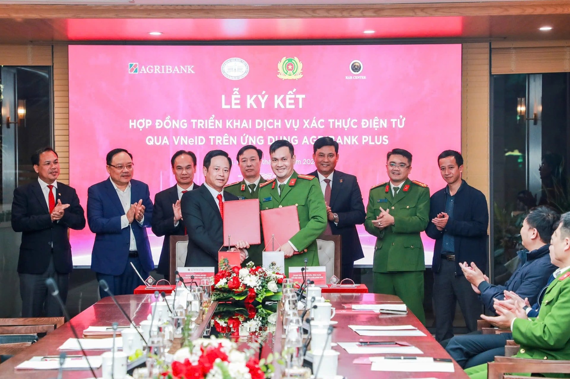 Agribank connects modern communication and finance with advanced finance