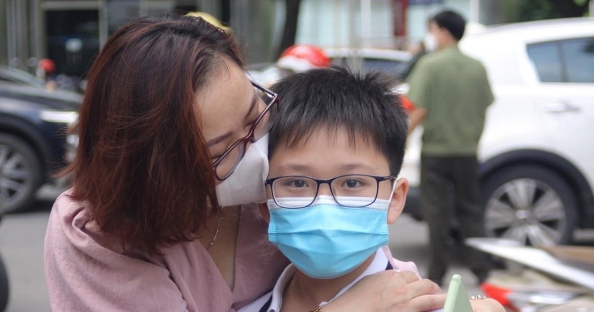 "Hot" Cau Giay Secondary School announced the standard score, 25.25 points to pass