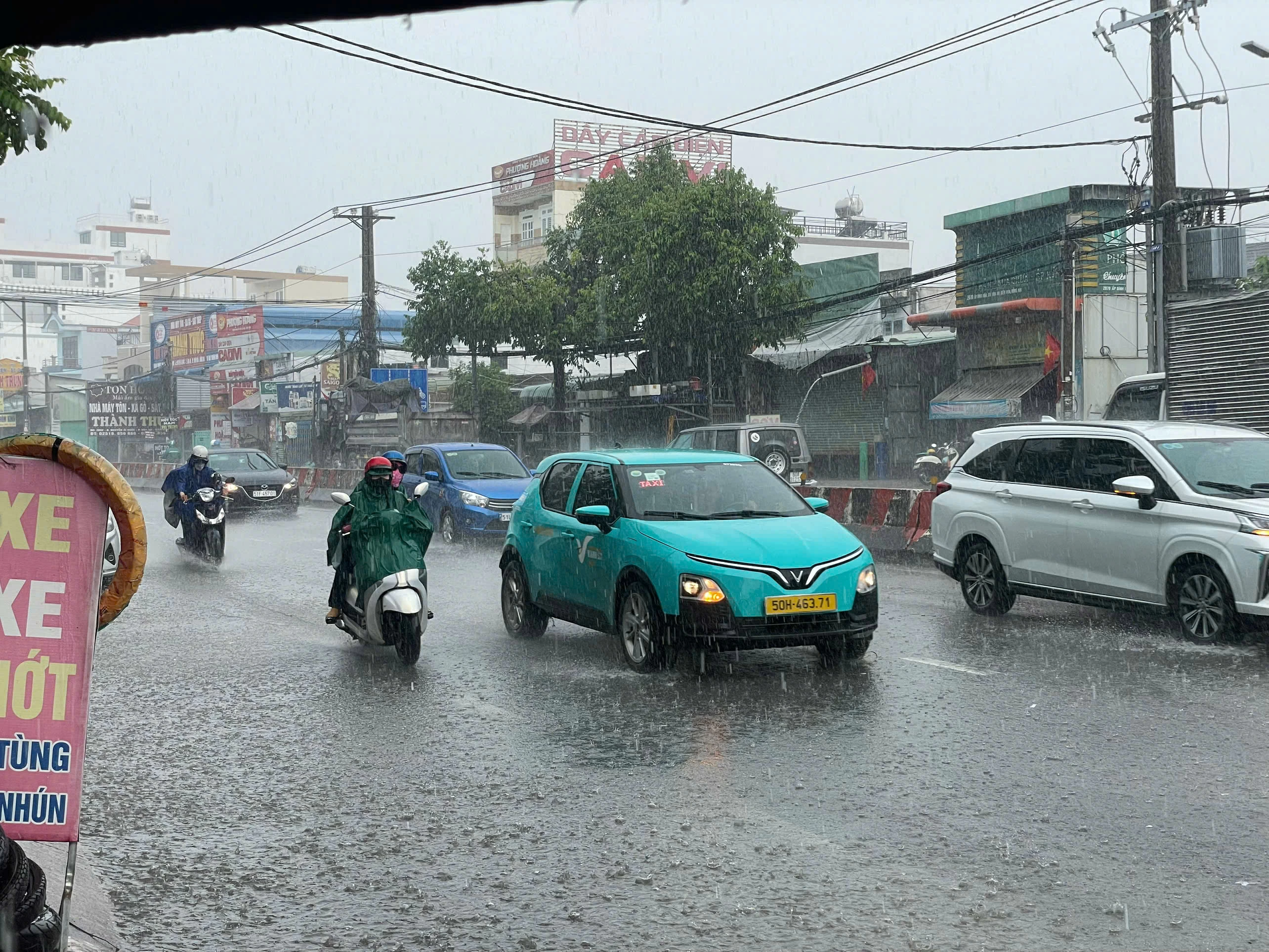 ស្ថានីយជលសាស្ត្រ Dong Nai ព្យាករណ៍ថា ខេត្តនឹងមានភ្លៀងធ្លាក់នៅពេលល្ងាចនៅប៉ុន្មានថ្ងៃខាងមុខ។ រូបថត៖ ឡឺ ឌុយ