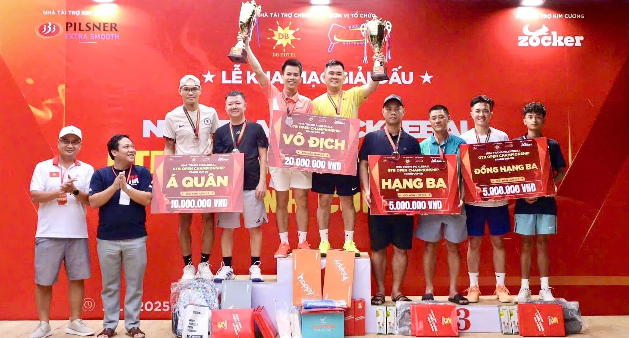 Quang Tri 피클볼을 널리 알리는 데 기여하세요