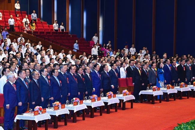 Kỷ niệm trọng thể 100 năm ngày Báo chí cách mạng Việt Nam - Ảnh 1.