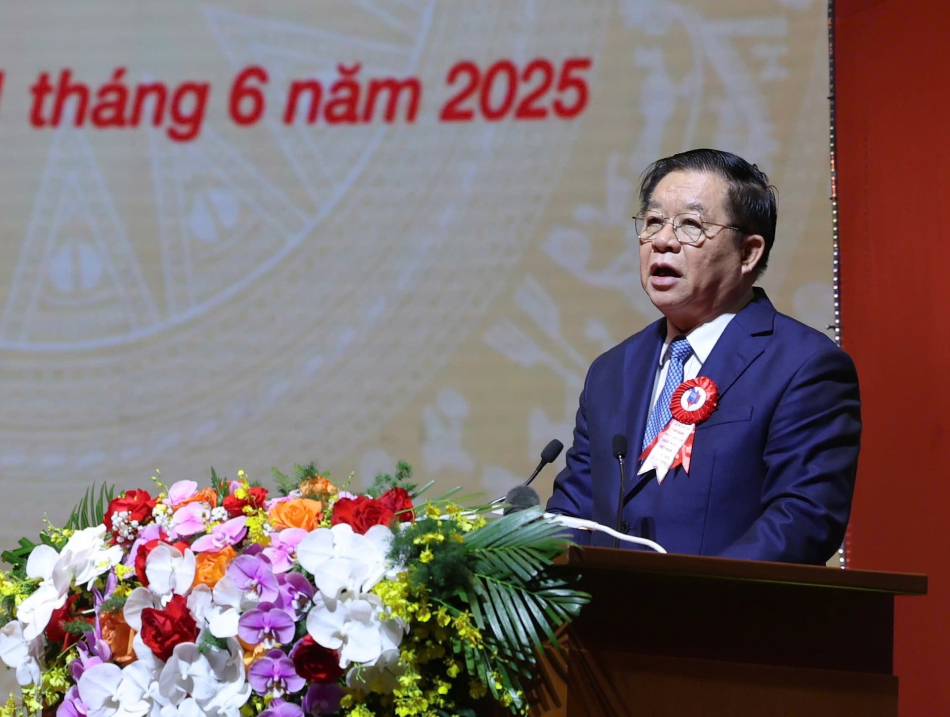 truong-ban-tuyen-giao-va-dan-van-tu.jpg