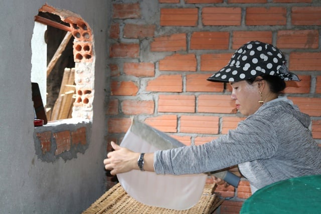 Bánh tráng Phú Yên - Từ món lương khô đến di sản văn hóa phi vật thể- Ảnh 7.