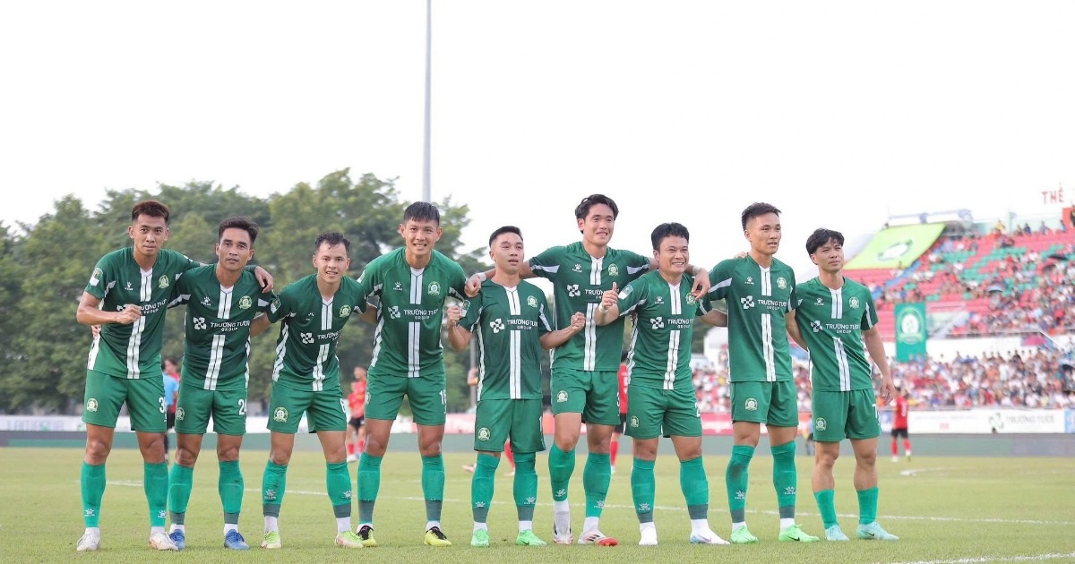 Trận đấu tranh vé dự V-League vẫn diễn ra trên sân Thống Nhất