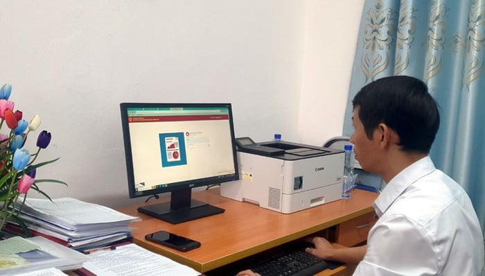 Mường Ảng: Bước chuyển mình mạnh mẽ nhờ chuyển đổi số trong giáo dục và hành chính công- Ảnh 1.