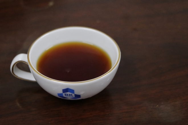 Độc lạ 'cà phê thủy nướng' ở TP.HCM: Thức uống lạ miệng, còn làm được… nước hoa - Ảnh 10.