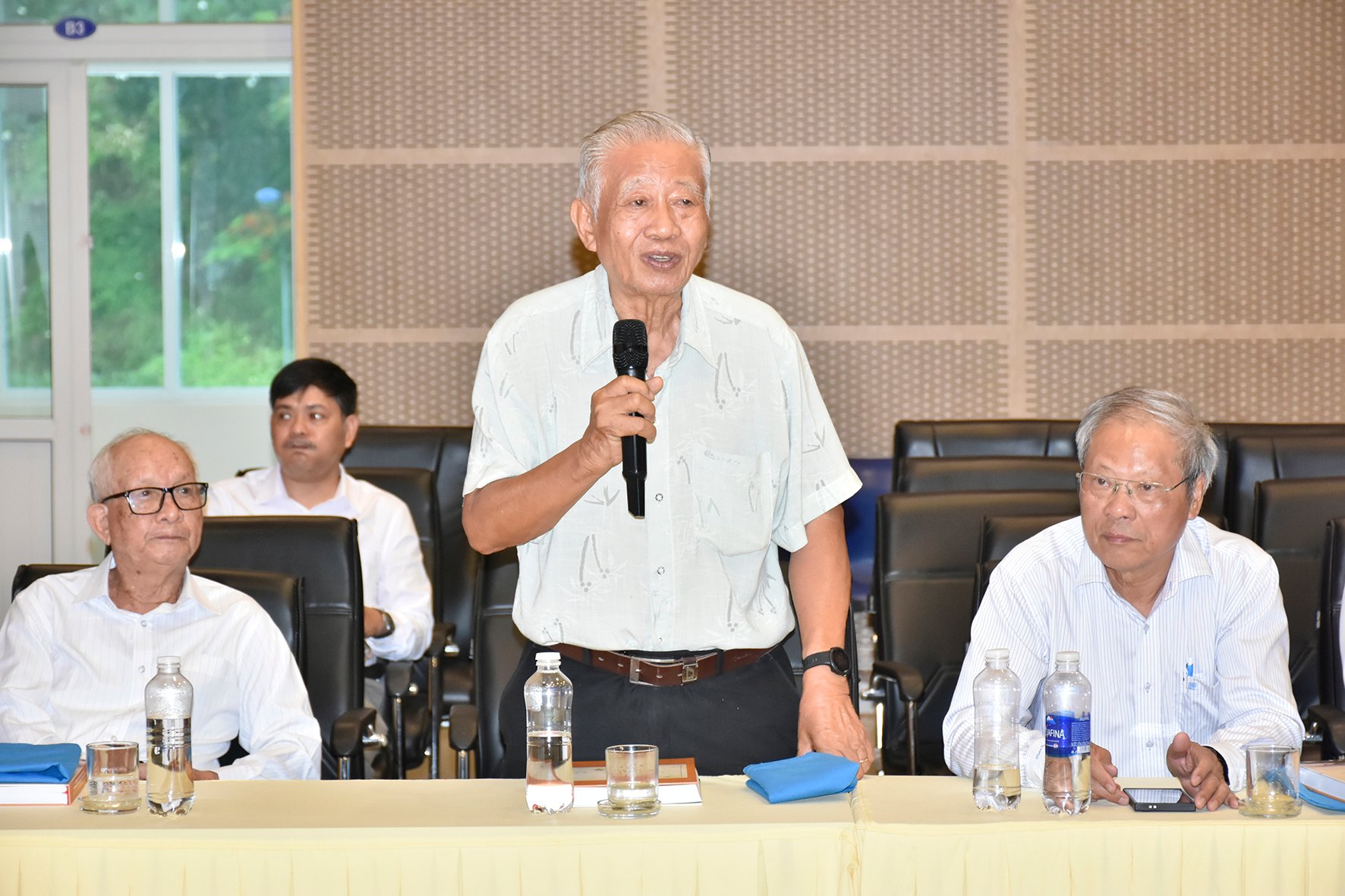 El ex secretario provincial del Partido, Tran Van Khanh, destacó el desarrollo de Vung Tau como centro económico marino y centro turístico de alta calidad de la región sudeste.