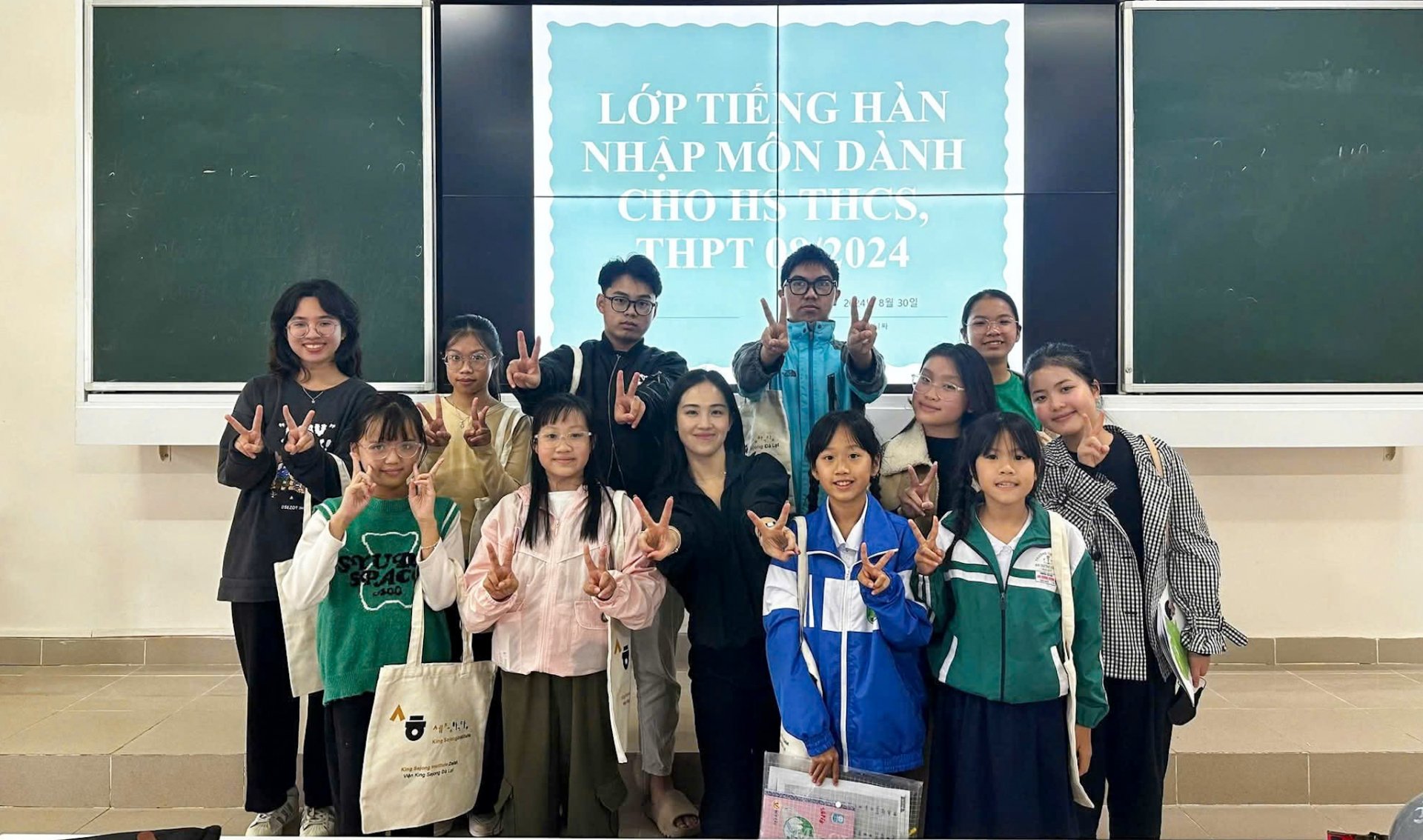 Lớp nhập môn tiếng Hàn miễn phí dành cho học sinh THCS, THPT 