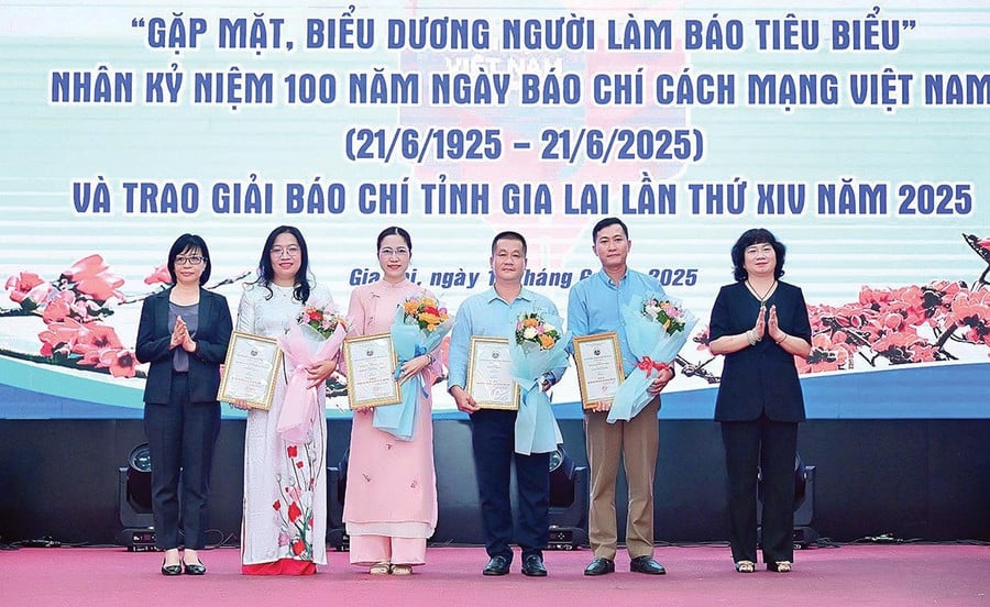 lay-1.jpg
