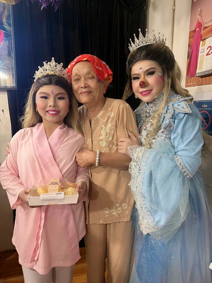 Nghệ sĩ Bình Tinh vỡ òa hạnh phúc khi con gái Bella thế vai mẹ- Ảnh 3.